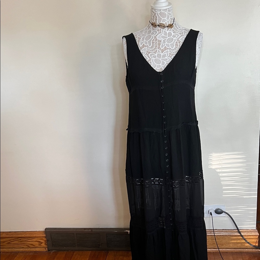 Kosmios Chic Black Button Down Sleeveless Maxi Dress